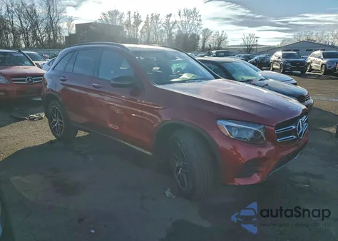 2016 Mercedes-Benz Glc 300 z USA, uszkodzony, nr VIN WDC0G4JB7GF109396